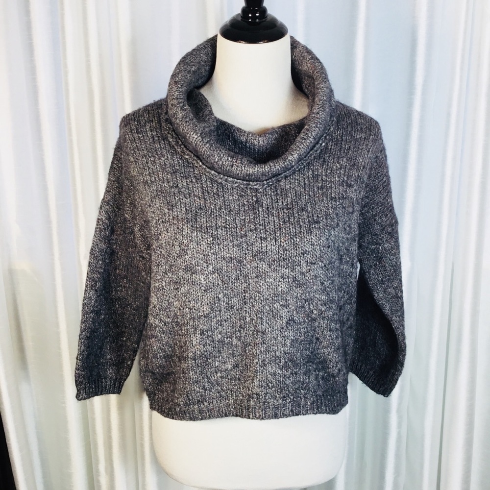 Cropped Cowl Neck Sweater 3/4 Sleeve‎ Gray Brown